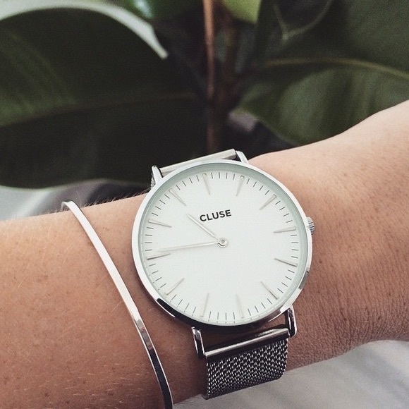 ❌SOLD❌Cluse Silver Mesh Watch - Picture 3 of 7